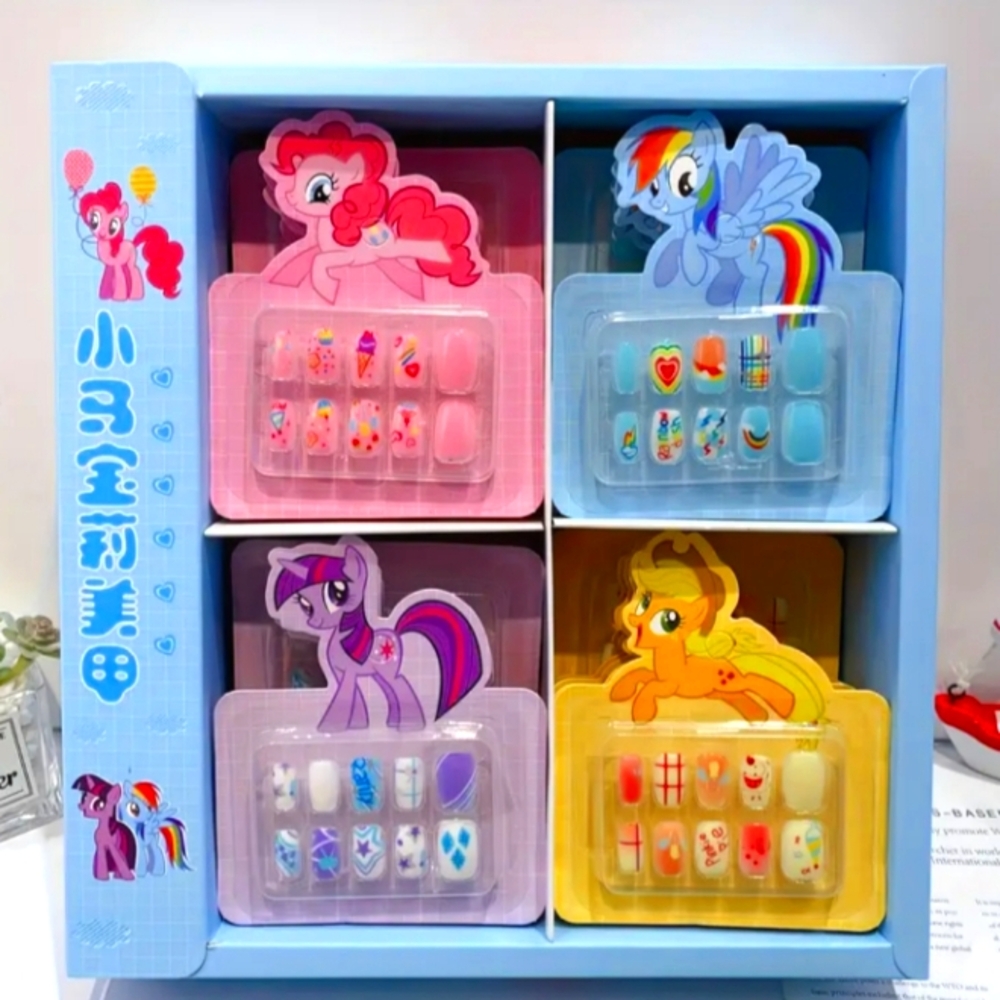My Little Pony Nails, 4 sets of 10 Brand New in box